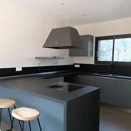 Neuve Pinarello Avec Piscine Privee, A 450m Villa