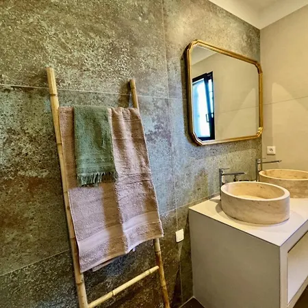 Neuve Pinarello Avec Piscine Privee, A 450m Villa *