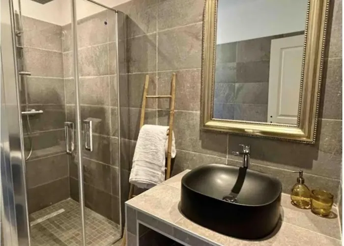 Neuve Pinarello Avec Piscine Privée, à 450m Villa *
